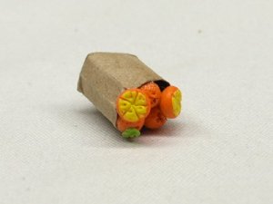 画像3: 紙袋入り果物（オレンジ）