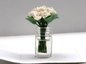 画像2: ガラス花瓶入り”バラ”