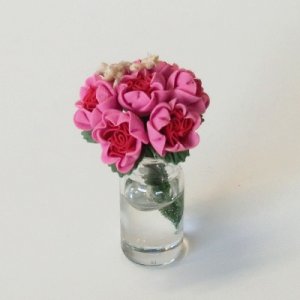 画像5: ガラス花瓶入り”バラ”
