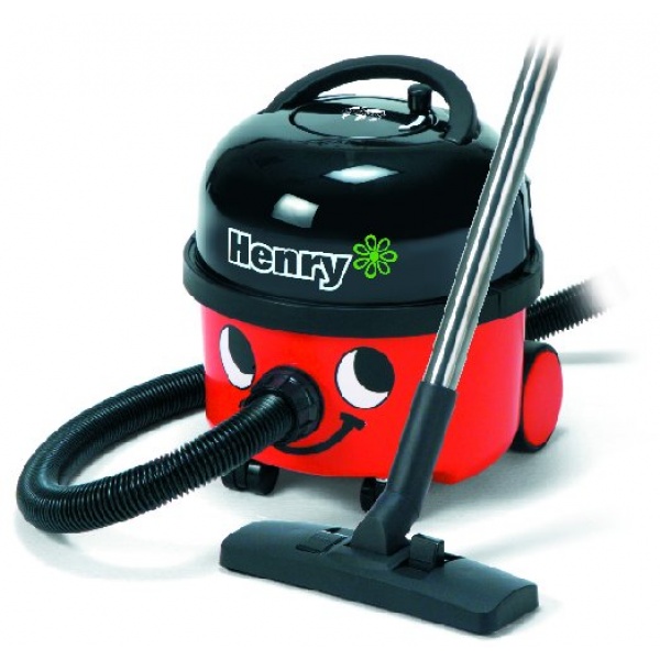 英国（イギリス）製の掃除機"Henry（ヘンリー）君"