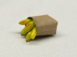 画像2: 紙袋入り果物（バナナ）