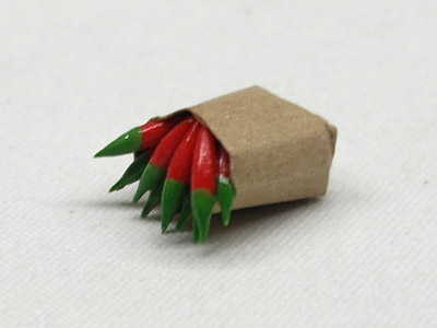 画像3: 紙袋入り野菜(レッドペッパー）