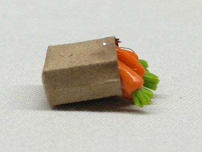 画像3: 紙袋入り野菜（にんじん）