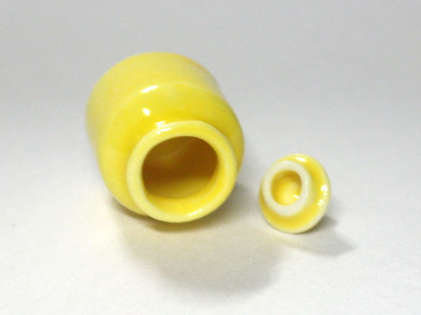 画像1: 陶器　保存容器　黄色